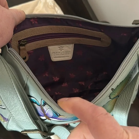 Butterfly Print Handbag - Picture 4 of 8